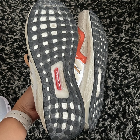 ADIDAS ULTRA BOOST - Picture 13 of 14